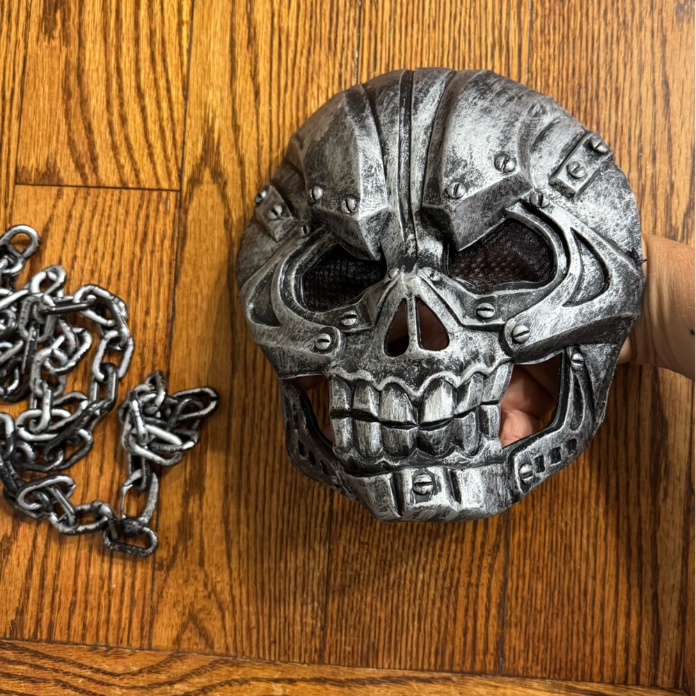 Black and Silver Skeleton Rubber Mask + Matching 40”Chain